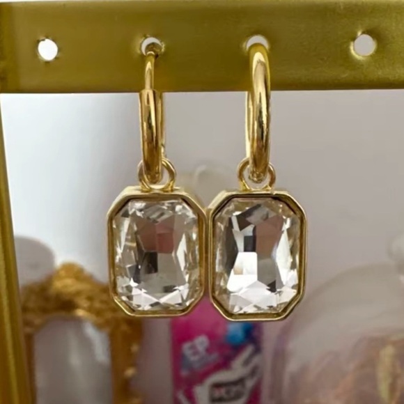 Classic Gold Crystal Earrings - Picture 11 of 12